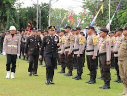 Kapolres Sanggau Pimpin Upacara Hari Bhayangkara Ke-78: Penekanan pada Sinergi dan Komitmen Ekonomi Berkelanjutan