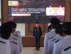 Bupati Bengkayang Kukuhkan 122 Kepala Desa Pasca Perubahan Undang-Undang Desa