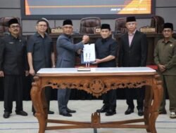 Tujuh Fraksi DPRD Singkawang Setujui Raperda Perubahan APBD 2024, Resmi Jadi Perda