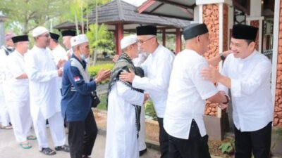 Jemaah Haji Singkawang Kembali ke Tanah Air, Pj Wali Kota dan Forkopimda Sambut Hangat