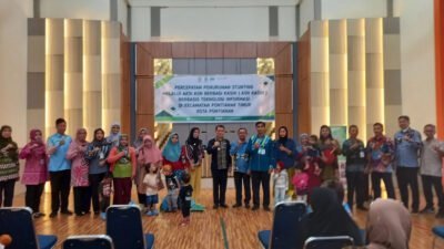 Pemkot Pontianak Salurkan Bantuan Sembako untuk Perangi Stunting di Pontianak Timur