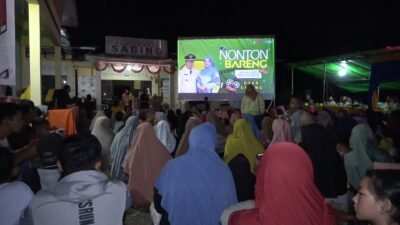 Teluk Keramat Menyala: Diskominfo Sambas Sukses Gelar Nonton Bareng Kaleidoskop Pembangunan